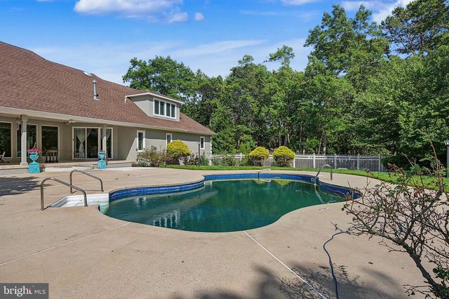 214 W LIEBIG ST, Egg Harbor City, NJ 08215