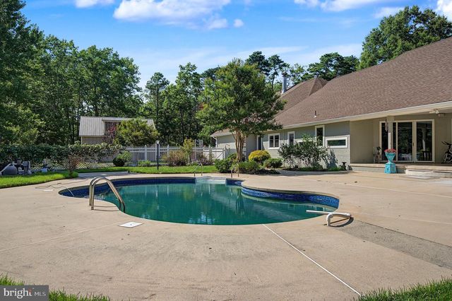 214 W LIEBIG ST, Egg Harbor City, NJ 08215