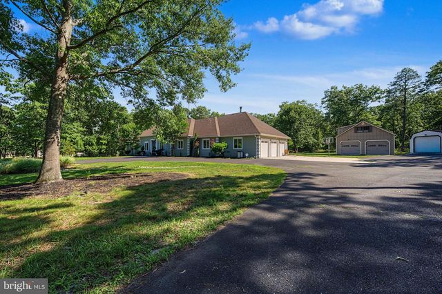 214 W LIEBIG ST, Egg Harbor City, NJ 08215
