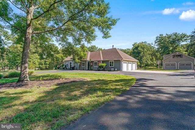 214 W LIEBIG ST, Egg Harbor City, NJ 08215