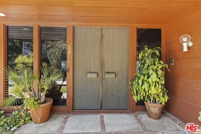 3275 Buckingham Road, Glendale, CA 91206