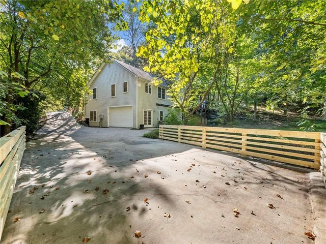 8765 Covestone Drive, Gainesville, GA 30506