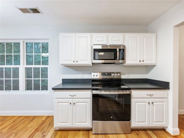 8765 Covestone Drive, Gainesville, GA 30506