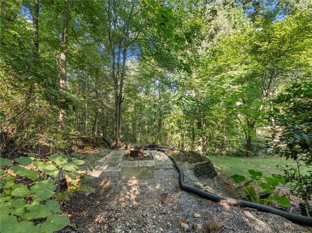 8765 Covestone Drive, Gainesville, GA 30506