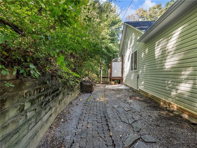 8765 Covestone Drive, Gainesville, GA 30506