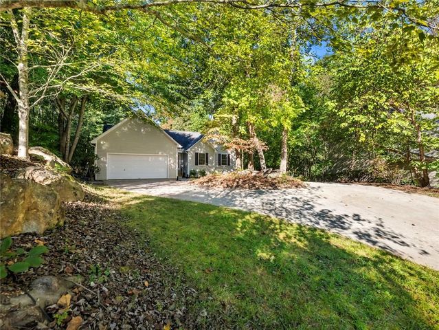 8765 Covestone Drive, Gainesville, GA 30506