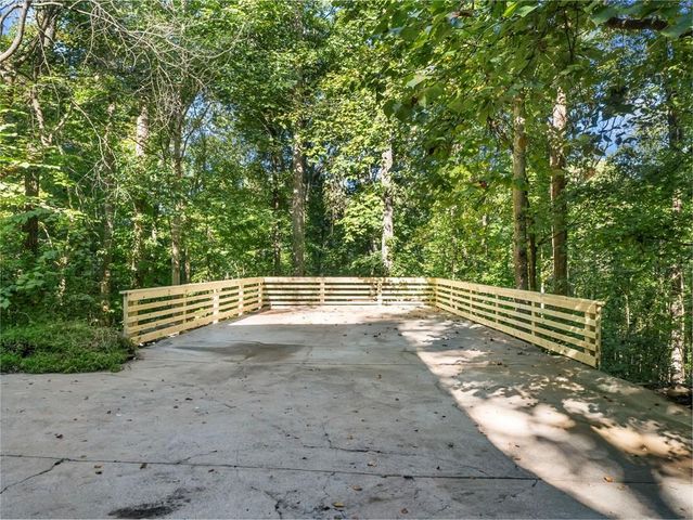 8765 Covestone Drive, Gainesville, GA 30506