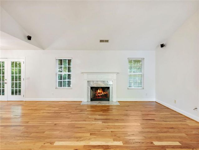 8765 Covestone Drive, Gainesville, GA 30506