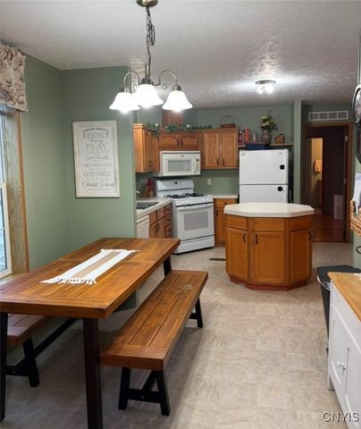 8571 Artz Road, New Bremen, NY 13620