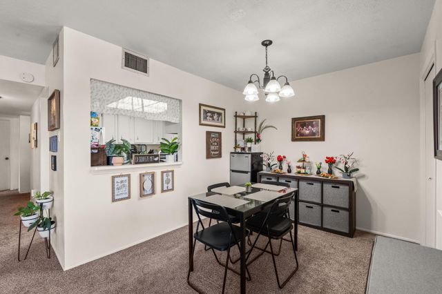 903 COUNTRY CLUB Drive SE J, Rio Rancho, NM 87124