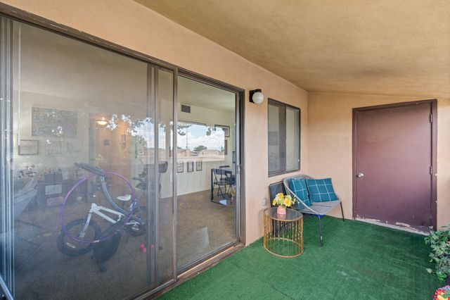 903 COUNTRY CLUB Drive SE J, Rio Rancho, NM 87124