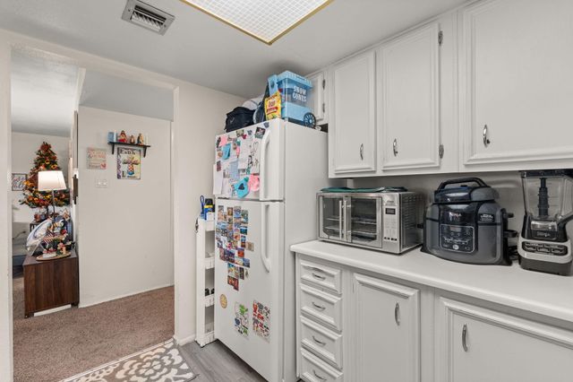 903 COUNTRY CLUB Drive SE J, Rio Rancho, NM 87124