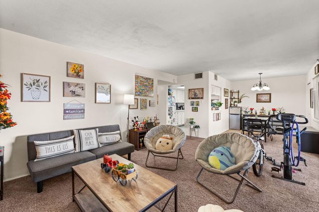 903 COUNTRY CLUB Drive SE J, Rio Rancho, NM 87124