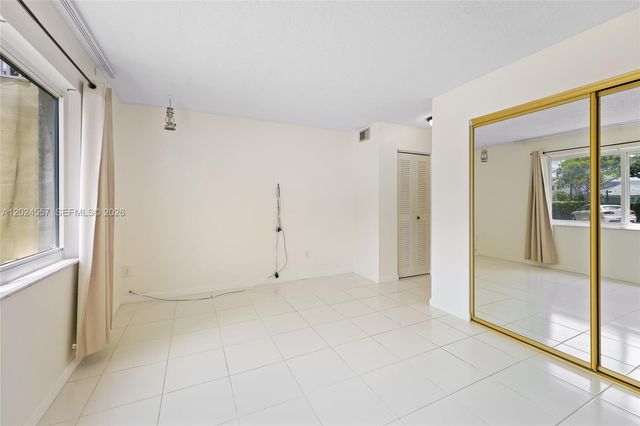 7920 Camino Real M-109, Miami, FL 33143