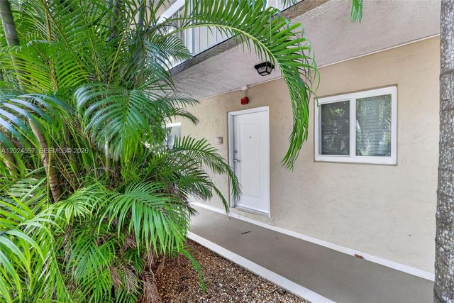 7920 Camino Real M-109, Miami, FL 33143