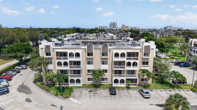 7920 Camino Real M-109, Miami, FL 33143
