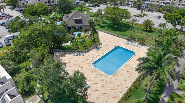 7920 Camino Real M-109, Miami, FL 33143