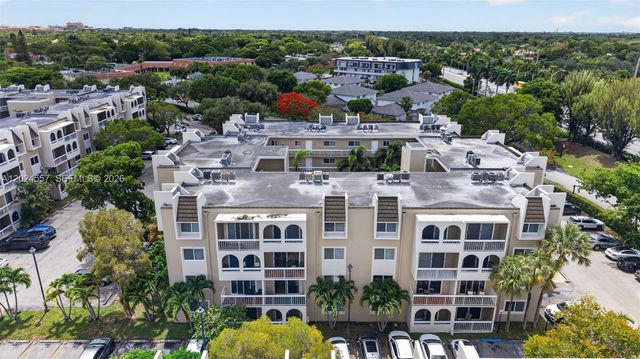7920 Camino Real M-109, Miami, FL 33143