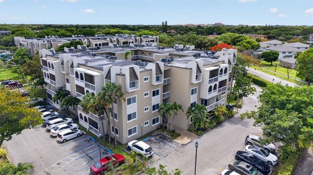 7920 Camino Real M-109, Miami, FL 33143