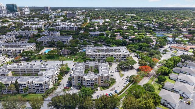 7920 Camino Real M-109, Miami, FL 33143