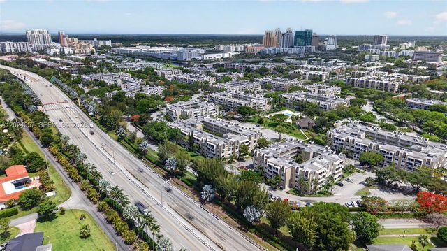 7920 Camino Real M-109, Miami, FL 33143