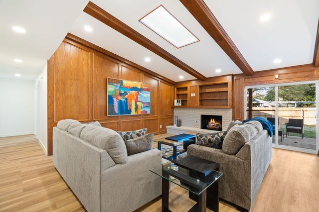 8629 Baumgarten Drive, Dallas, TX 75228