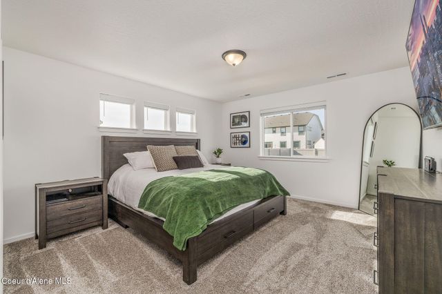 10121 N BELGRAVE LOOP, Hayden, ID 83835