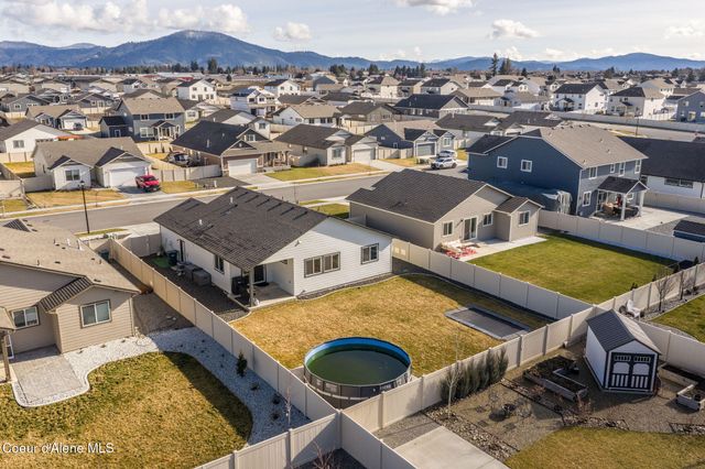 10121 N BELGRAVE LOOP, Hayden, ID 83835