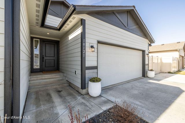 10121 N BELGRAVE LOOP, Hayden, ID 83835