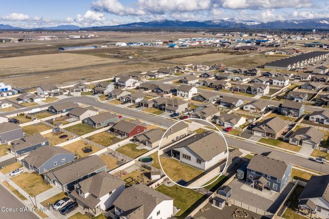 10121 N BELGRAVE LOOP, Hayden, ID 83835