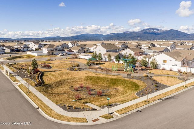 10121 N BELGRAVE LOOP, Hayden, ID 83835