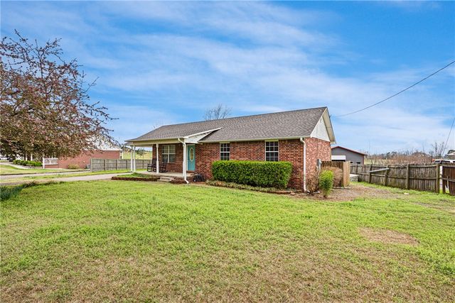 500 Upper McGuire Loop, Russellville, AR 72802