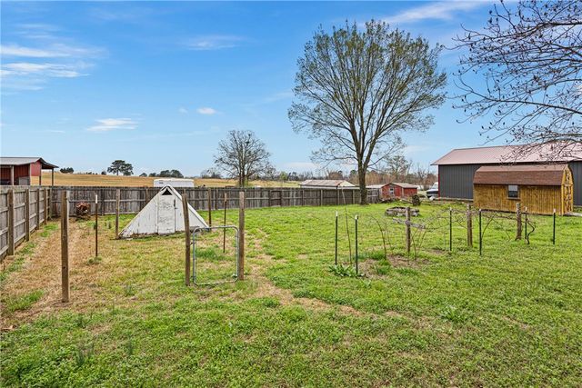 500 Upper McGuire Loop, Russellville, AR 72802