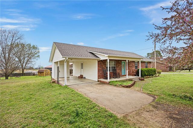 500 Upper McGuire Loop, Russellville, AR 72802