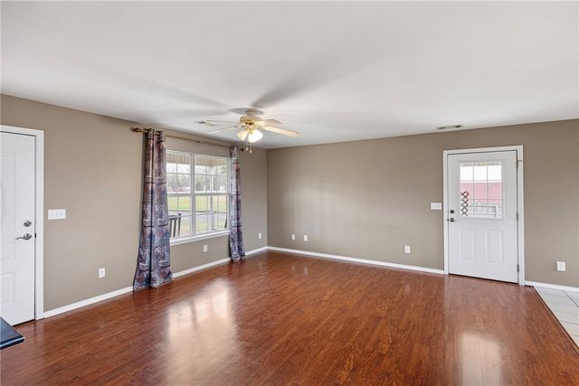 500 Upper McGuire Loop, Russellville, AR 72802