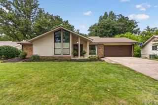 15250 Kingsman Circle, Chesterfield, MO 63017