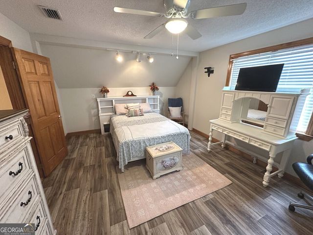 4448 Old Lake Park Road, Valdosta, GA 31601