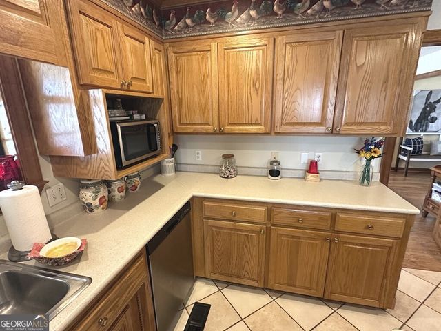 4448 Old Lake Park Road, Valdosta, GA 31601