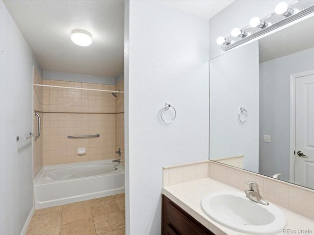 15800 E 121st Avenue D2, Brighton, CO 80603