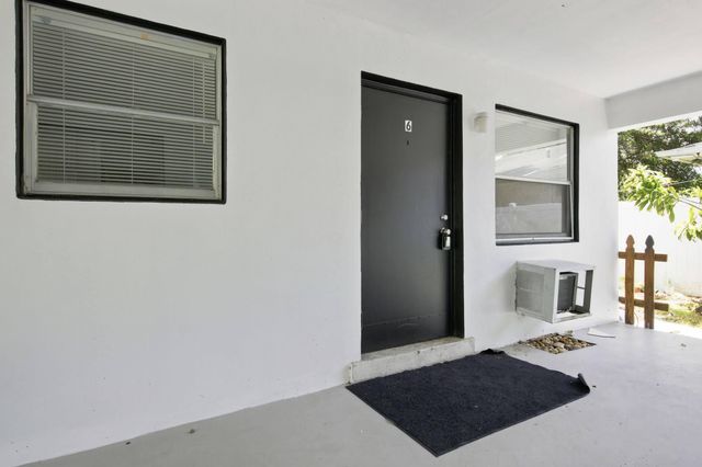 317 N 61ST Terrace 7, Hollywood, FL 33024