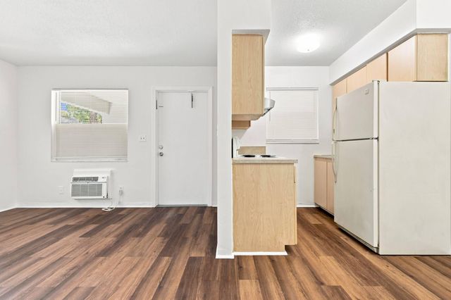 317 N 61ST Terrace 7, Hollywood, FL 33024
