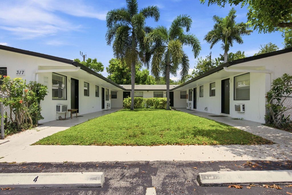 317 N 61ST Terrace 7, Hollywood, FL 33024