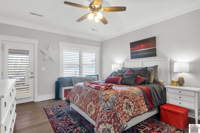 273 Moon Bay U7, Kuttawa, KY 42055