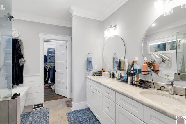 273 Moon Bay U7, Kuttawa, KY 42055