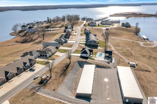 273 Moon Bay U7, Kuttawa, KY 42055