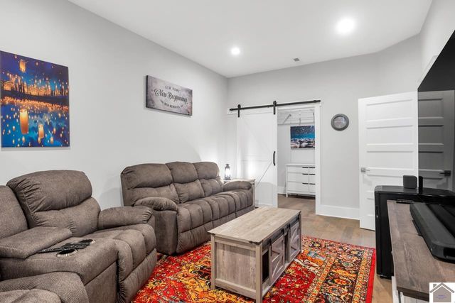 273 Moon Bay U7, Kuttawa, KY 42055