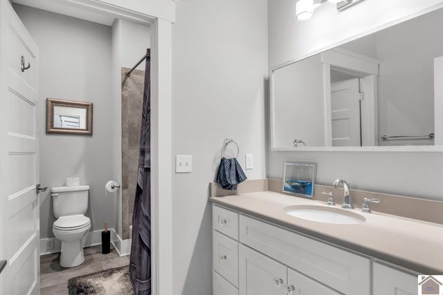 273 Moon Bay U7, Kuttawa, KY 42055