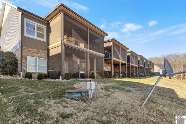 273 Moon Bay U7, Kuttawa, KY 42055