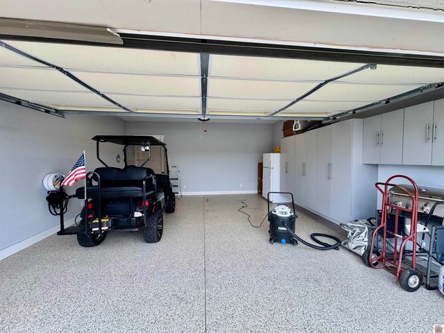 273 Moon Bay U7, Kuttawa, KY 42055