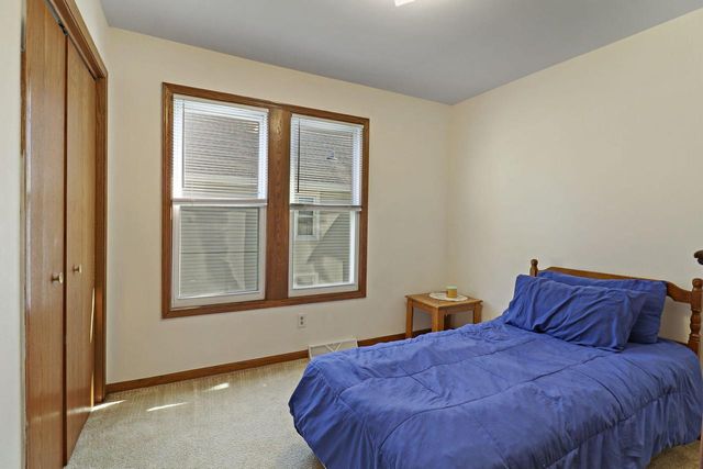 5112 18th AVENUE, Kenosha, WI 53140